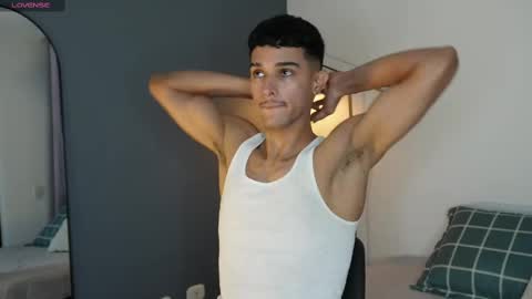 Snapshot of busterspinter chatting on November 1, 5:59 pm Buster independent model online show from November 1, 5:59 pm