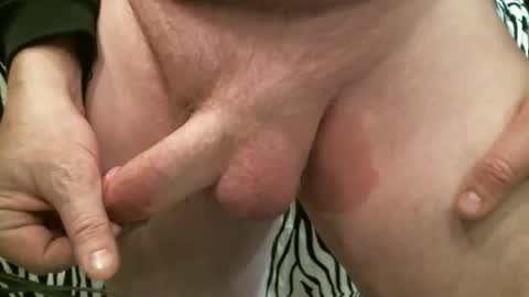 bustinfree online show from November 9, 9:02 pm