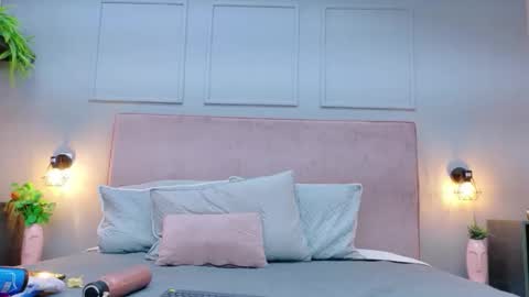 Busty zay online show from February 17, 6:36 pm