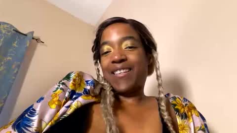 bustyirie online show from May 10, 12:21 pm