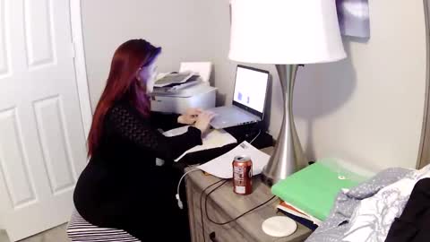 Snapshot of busybee83 chatting on November 18, 6:23 pm busybee83 online show from November 18, 6:23 pm