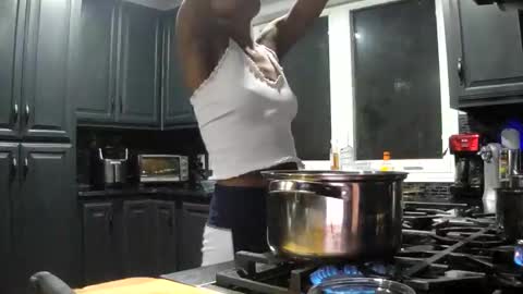 Goddess online show from December 21, 11:45 pm