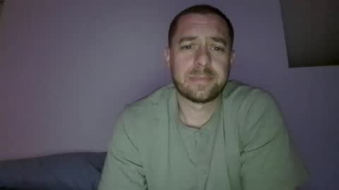 Snapshot of buttastical chatting on March 3, 3:01 am buttastical online show from March 3, 3:01 am