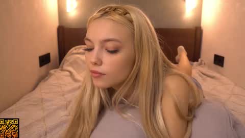 butteflai online show from December 4, 9:29 am