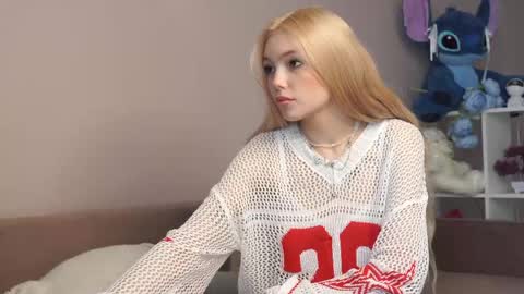 butteflai online show from March 19, 7:12 am