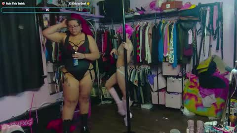 Snapshot of bxbyfxgaa chatting on November 7, 4:01 am BxBYFxG online show from November 7, 4:01 am