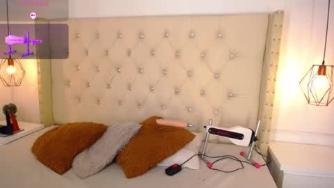 Snapshot of bycandy_ chatting on November 14, 1:32 pm bycandy_ online show from November 14, 1:32 pm