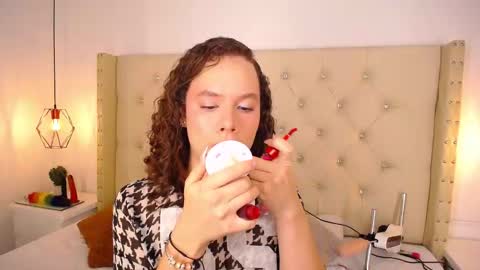 Snapshot of bycandy_ chatting on November 23, 1:33 pm bycandy_ online show from November 23, 1:33 pm