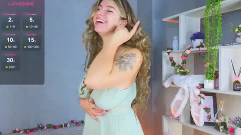 Snapshot of byteblush chatting on January 13, 8:05 am Kira online show from January 13, 8:05 am