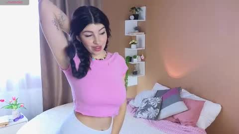 Snapshot of byteblush chatting on March 6, 9:14 am Kira online show from March 6, 9:14 am