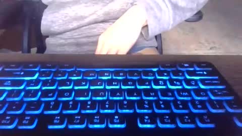 ca927295 online show from April 20, 4:21 pm