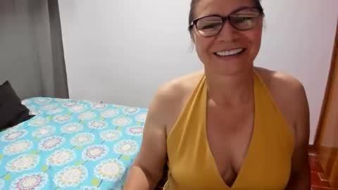 Snapshot of caarlaa_69 chatting on November 19, 10:15 am caarlaa_69 online show from November 19, 10:15 am