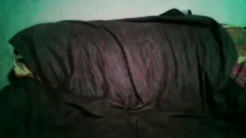 Snapshot of cachito83915 chatting on October 9, 4:43 am Cachudosexy online show from October 9, 4:43 am