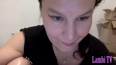 Snapshot of caffeinated_lamb chatting on December 4, 7:23 pm Lamb online show from December 4, 7:23 pm