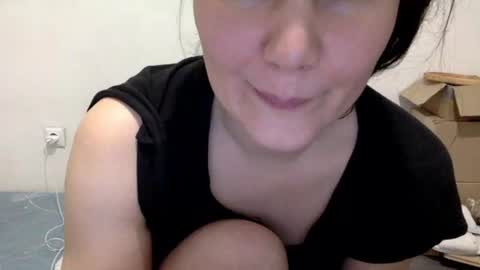 Snapshot of caffeinated_lamb chatting on December 16, 6:57 pm Lamb online show from December 16, 6:57 pm