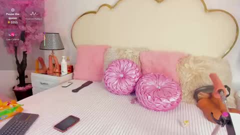 Snapshot of cahitlinbel chatting on September 15, 5:40 am Cahitlin online show from September 15, 5:40 am