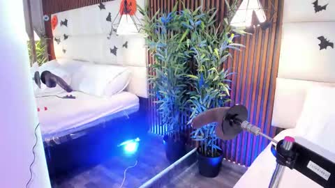 Snapshot of cailynbrowm chatting on October 26, 5:02 am CailynBrown online show from October 26, 5:02 am