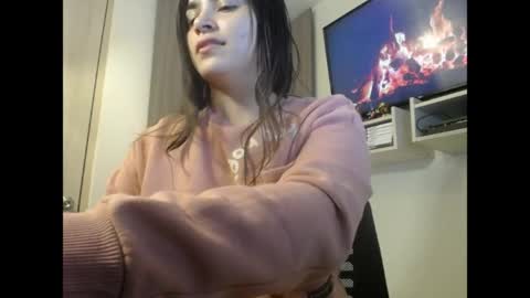 Snapshot of caitlingomez0 chatting on May 7, 10:53 am caitlingomez0 online show from May 7, 10:53 am