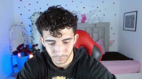 caius online show from April 15, 11:17 am