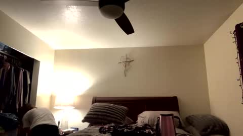 Snapshot of calishop1 chatting on January 6, 2:37 am calishop1 online show from January 6, 2:37 am