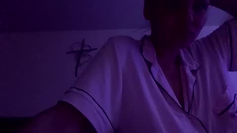 Snapshot of calishop1 chatting on February 9, 3:34 pm calishop1 online show from February 9, 3:34 pm