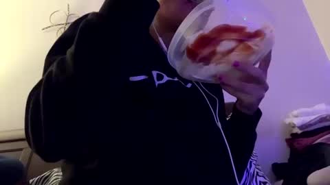 Snapshot of calishop1 chatting on October 7, 2:31 am calishop1 online show from October 7, 2:31 am