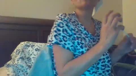 Snapshot of calishop1 chatting on October 31, 2:45 am calishop1 online show from October 31, 2:45 am