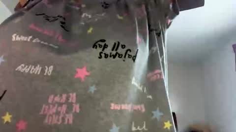 Snapshot of calishop1 chatting on December 3, 4:27 pm calishop1 online show from December 3, 4:27 pm