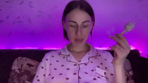 Anna online show from December 25, 7:45 pm