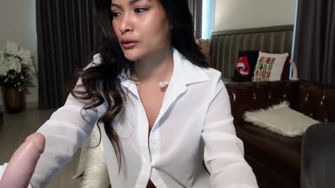 Call Me Linda online show from February 2, 2:59 am