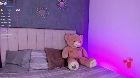 Snapshot of call_me_nora chatting on November 16, 6:19 am NORA online show from November 16, 6:19 am