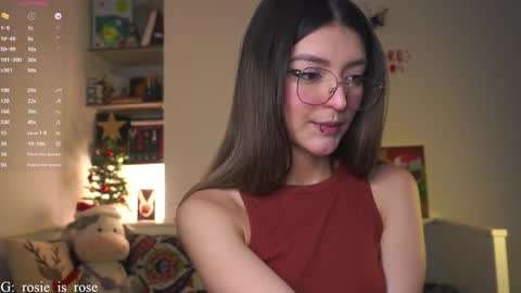 Snapshot of call_me_rosie chatting on December 1, 11:58 pm online show from December 1, 11:58 pm