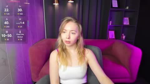 Snapshot of callmenora chatting on December 16, 5:56 am Nora online show from December 16, 5:56 am