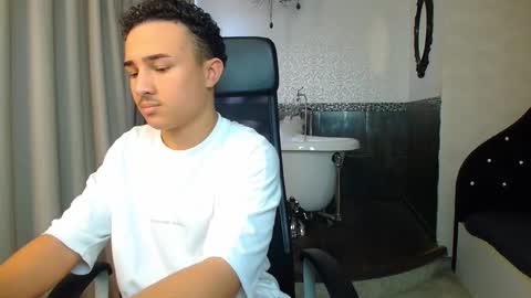 CallumPike online show from November 5, 12:05 pm