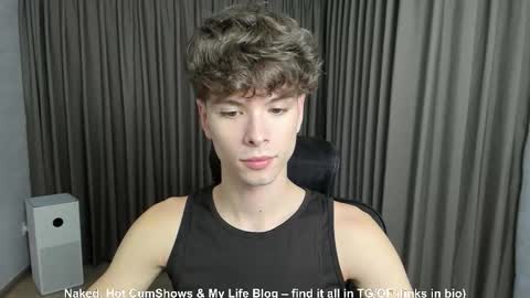 Hey I am Calvin  online show from October 17, 11:02 am