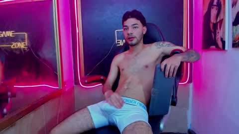 Calvin online show from October 15, 4:34 am