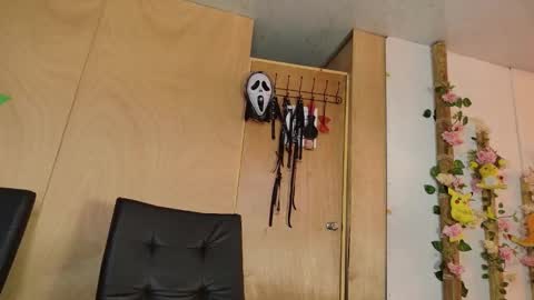 Calvin Sousa online show from December 4, 7:33 pm