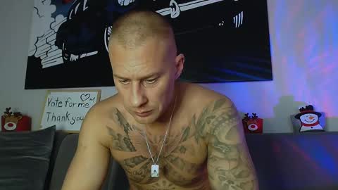 Snapshot of calvinhunt69 chatting on December 22, 10:25 pm Calvin online show from December 22, 10:25 pm