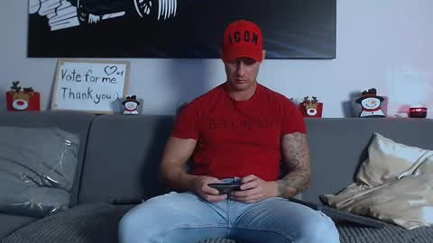 Snapshot of calvinhunt69 chatting on December 23, 9:40 pm Calvin online show from December 23, 9:40 pm