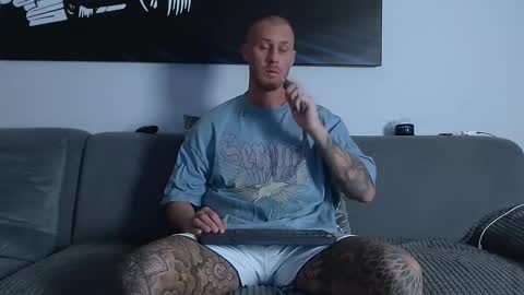 Snapshot of calvinhunt69 chatting on January 3, 6:24 pm Calvin online show from January 3, 6:24 pm