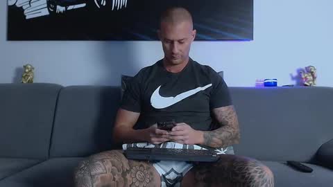 Snapshot of calvinhunt69 chatting on January 5, 4:38 pm Calvin online show from January 5, 4:38 pm