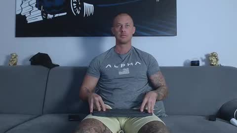 Snapshot of calvinhunt69 chatting on January 17, 8:34 am Calvin online show from January 17, 8:34 am