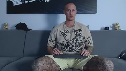 Snapshot of calvinhunt69 chatting on January 17, 8:55 pm Calvin online show from January 17, 8:55 pm