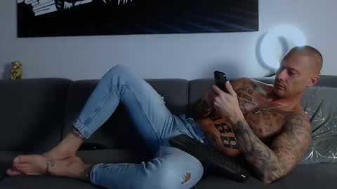 Snapshot of calvinhunt69 chatting on January 20, 10:04 pm Calvin online show from January 20, 10:04 pm