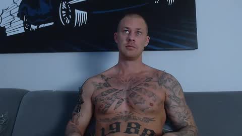 Snapshot of calvinhunt69 chatting on January 31, 9:16 am Calvin online show from January 31, 9:16 am