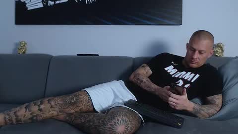 Snapshot of calvinhunt69 chatting on February 3, 9:52 am Calvin online show from February 3, 9:52 am