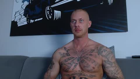 Snapshot of calvinhunt69 chatting on February 4, 9:52 pm Calvin online show from February 4, 9:52 pm