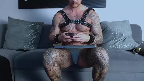 Snapshot of calvinhunt69 chatting on February 17, 12:43 am Calvin online show from February 17, 12:43 am