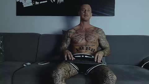 Snapshot of calvinhunt69 chatting on September 11, 10:32 pm Calvin online show from September 11, 10:32 pm