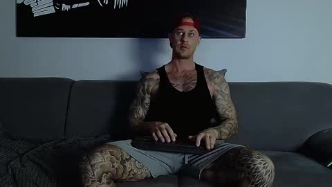 Snapshot of calvinhunt69 chatting on October 8, 11:24 pm Calvin online show from October 8, 11:24 pm